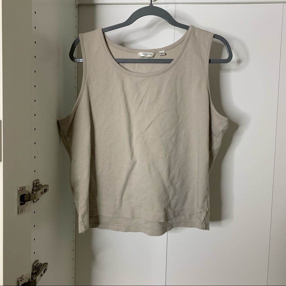 5/$25 Sale ☀️ Liz Clairborne Boxy Taupe Tank